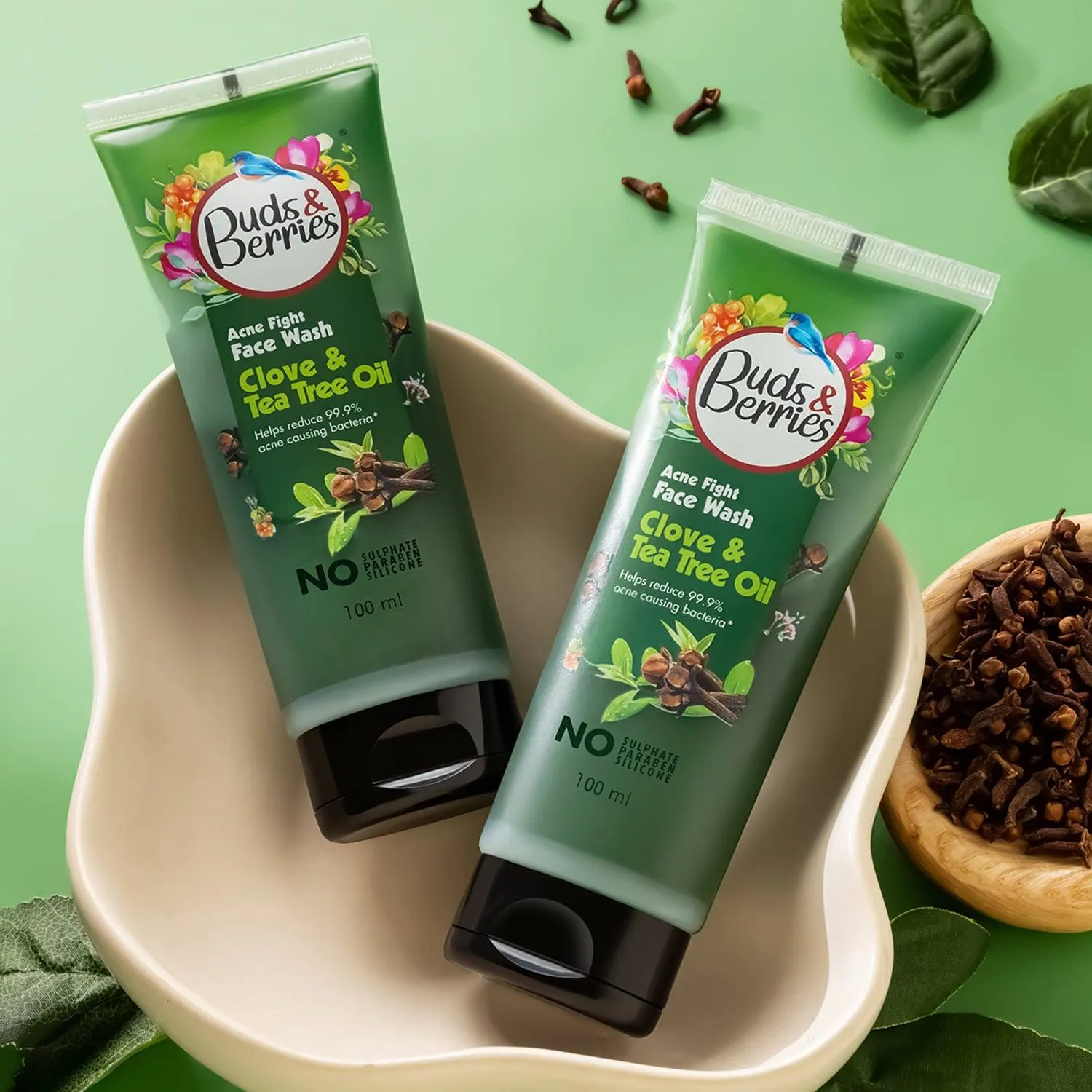 Clove and Tea Tree Oil Acne Fight Face Wash | Clears Blemishes and Spots | pH Balanced Gentle Facewash | No Sulphate, No Paraben (100 ml)