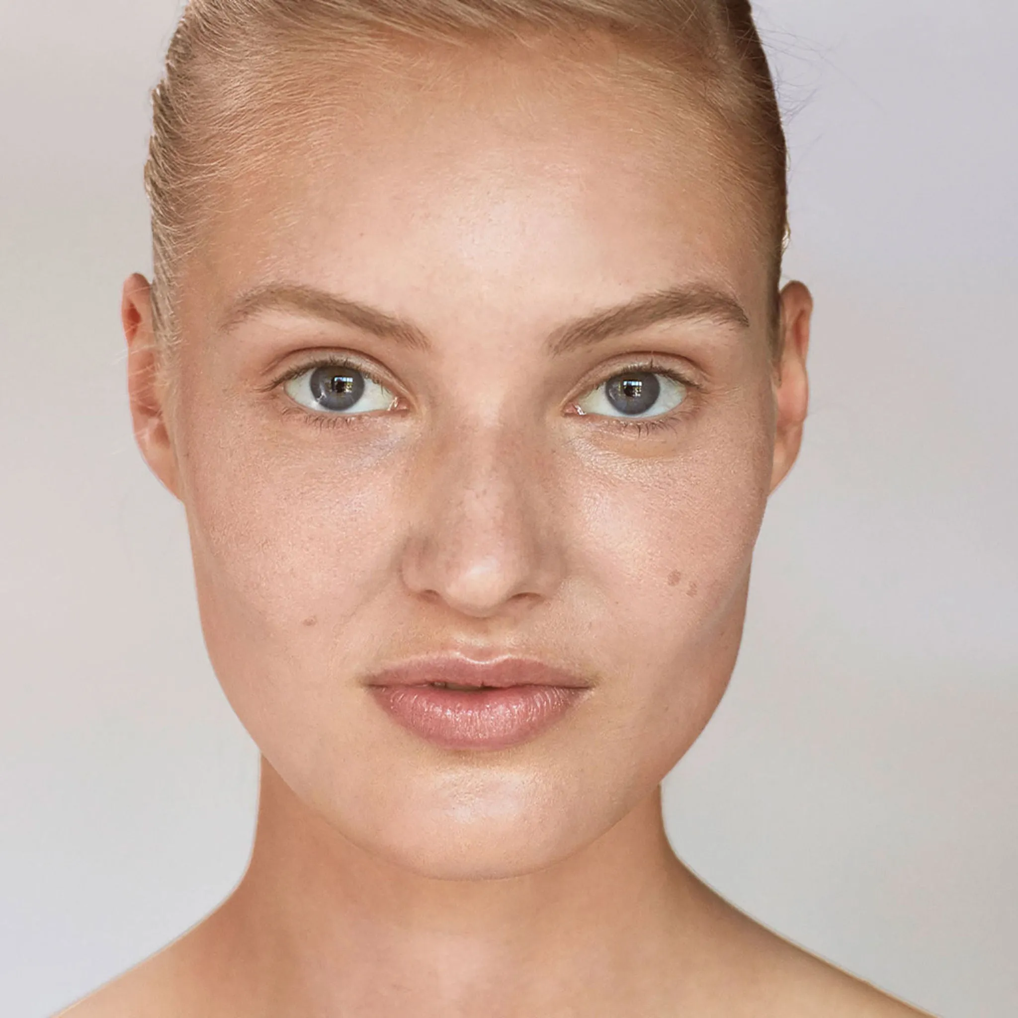 Invisible Touch Liquid Foundation