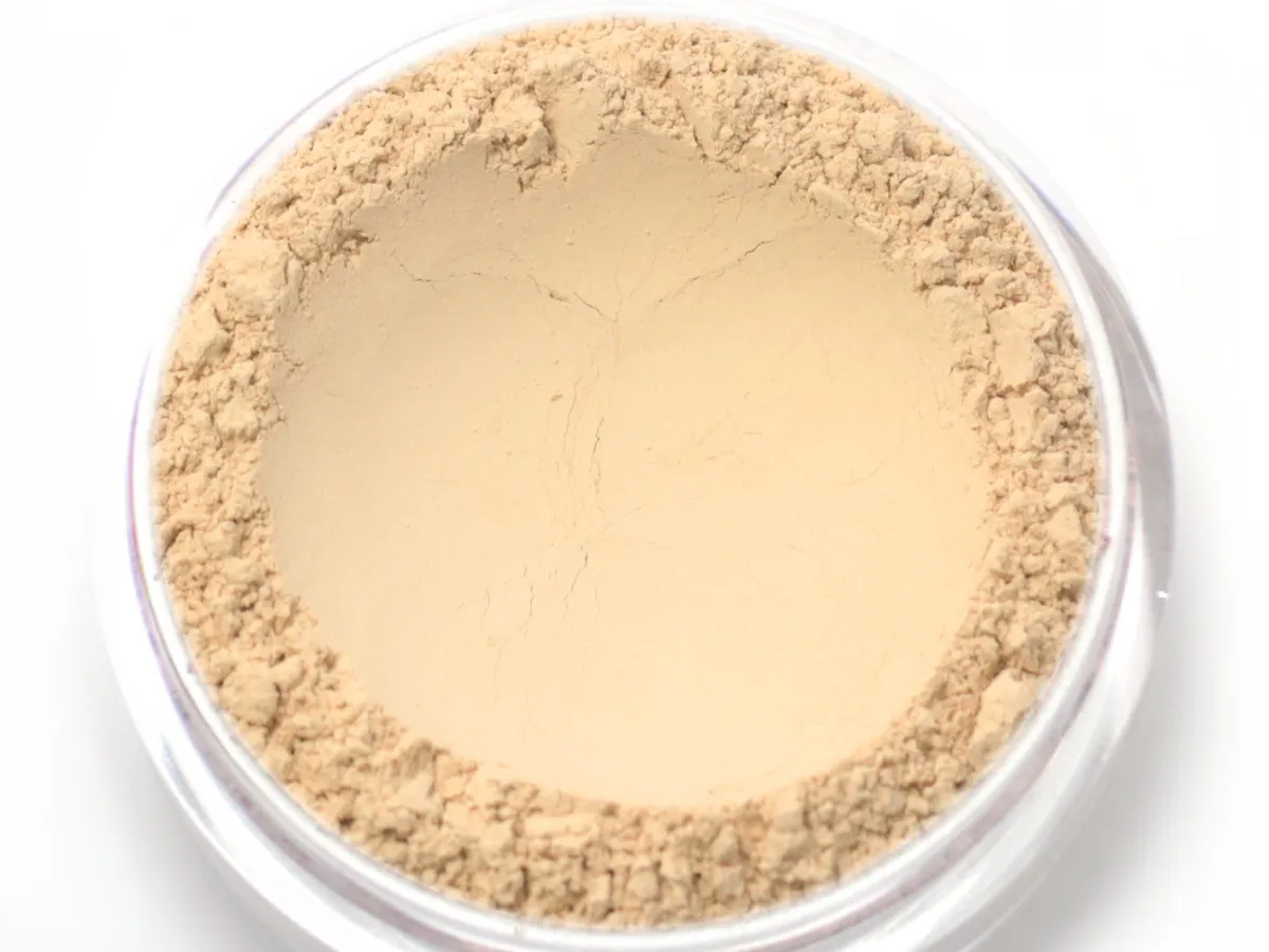 "Vanilla" - Mineral Wonder Powder Foundation